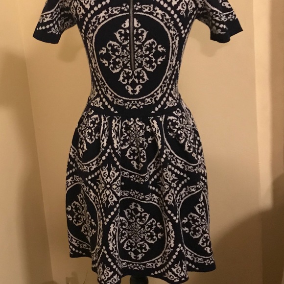 Romeo & Juliet Dress - Picture 3 of 8